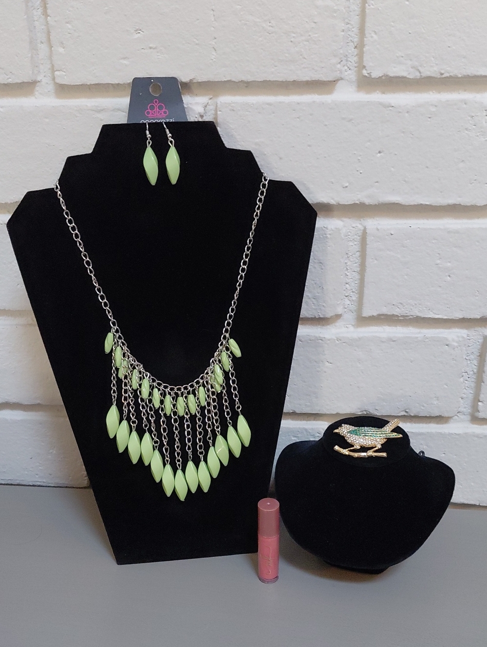 Lime Teardrop Beaded Necklace & Earrings, Brooch and Lip Gloss Bundle.